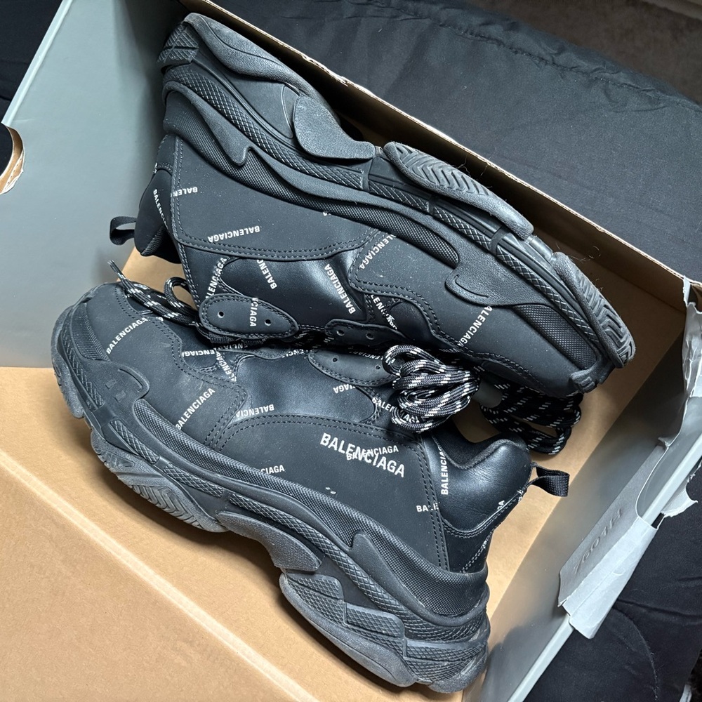 Balenciaga Men's Black Sneakers